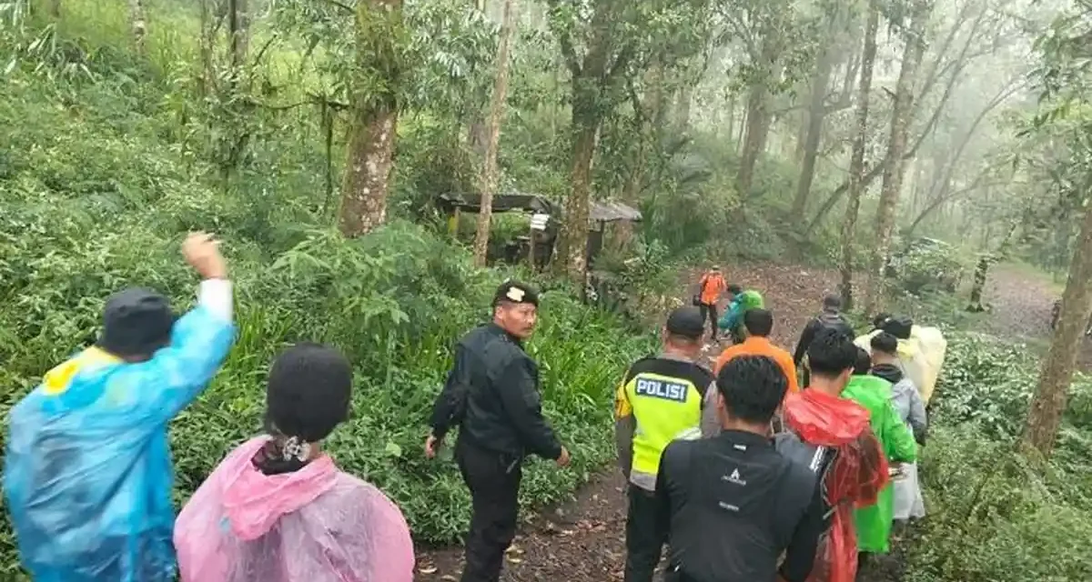 Dingin Gunung Abang, Pendaki Remaja 16 Tahun Alami Hipotermia
