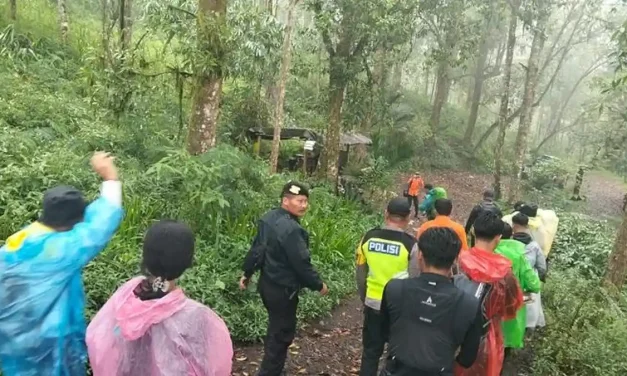 Dingin Gunung Abang, Pendaki Remaja 16 Tahun Alami Hipotermia