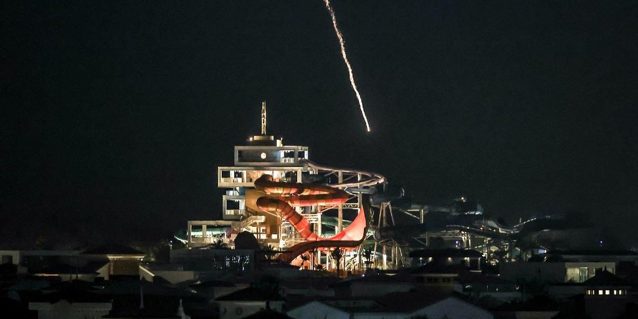 Bulan Madu Impian Di Dubai Berubah Setelah Serangan Rudal