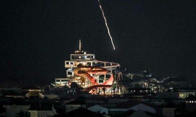 Bulan Madu Impian Di Dubai Berubah Setelah Serangan Rudal