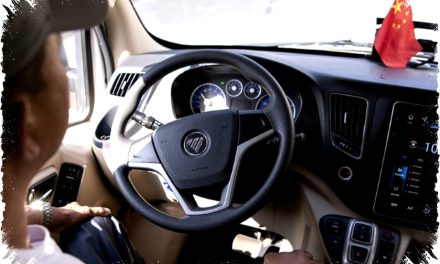 Standar Keselamatan Baru Di China Mobil Wajib Menepi Saat Error