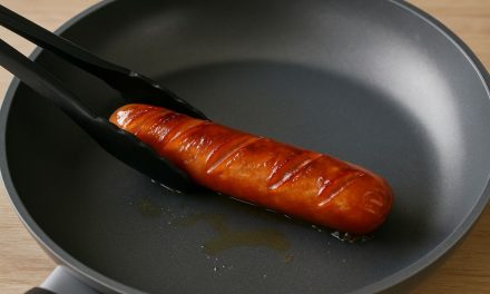 Tips Menggoreng Sosis Supaya Tidak Meletus Dan Tetap Juicy