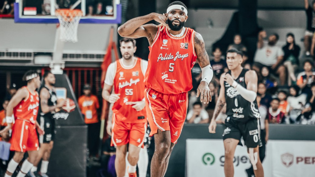 Triple Double Perrin Buford Antar Pelita Jaya Hancurkan RANS