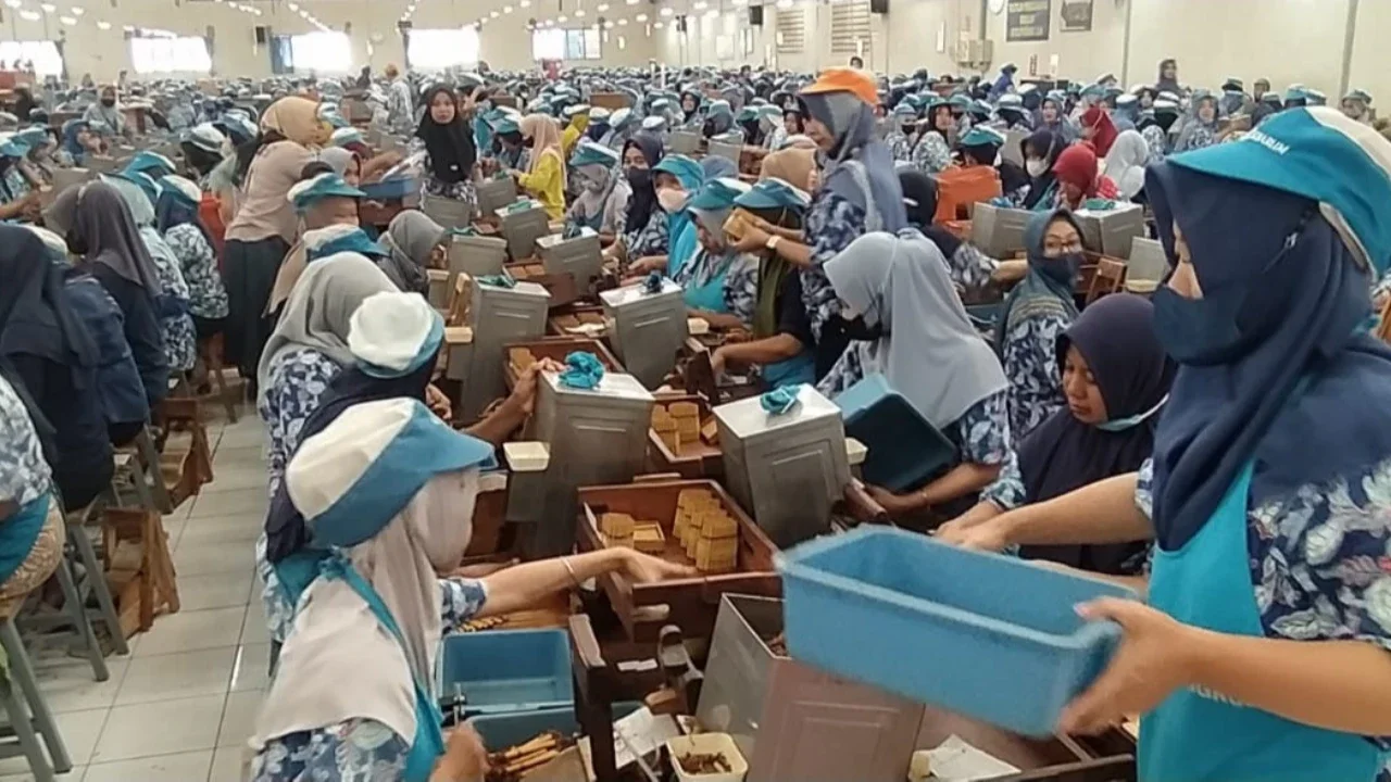 Manipulasi Cukai Rokok