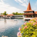 Kota Hévíz Terkenal Dengan Danau Termal Alaminya Yang Indah